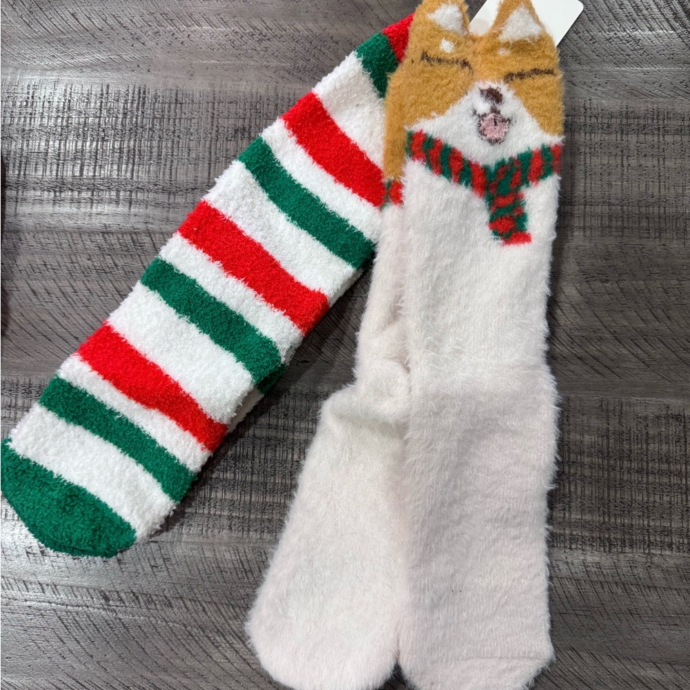 Aerie fuzzy socks